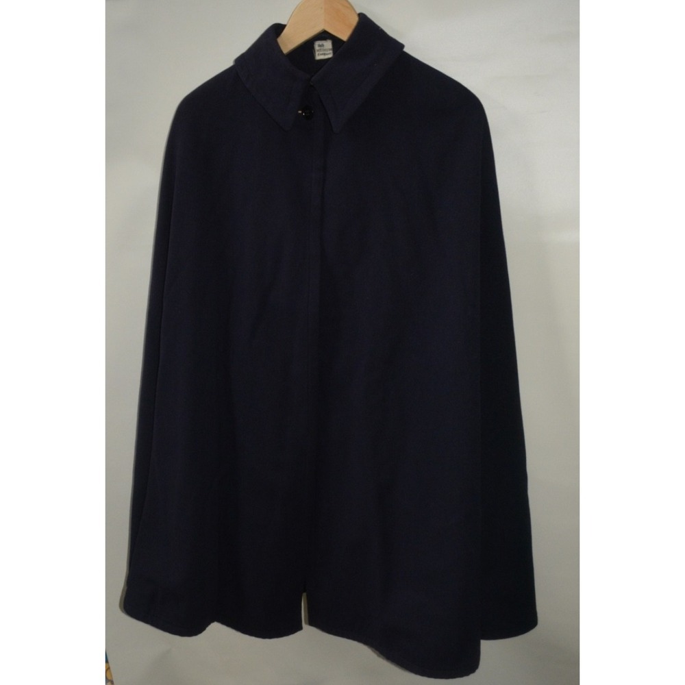 Women's Wool Nurse Cape Navy Blue with Burgundy Lining Medium – Used Flea Bite